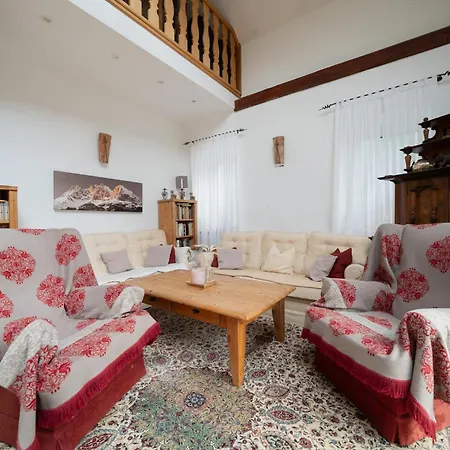 Idyllisches Ferienhaus, Pool & Badeteich Nahe Wien *