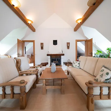 Idyllisches Ferienhaus, Pool & Badeteich Nahe Wien