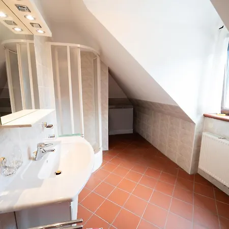 Idyllisches Ferienhaus, Pool & Badeteich Nahe Wien