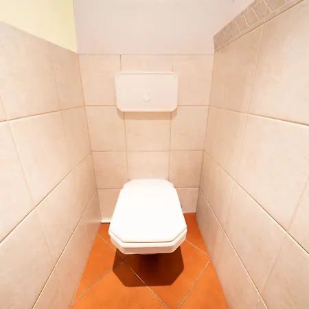 Idyllisches Ferienhaus, Pool & Badeteich Nahe Wien