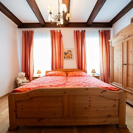 Idyllisches Ferienhaus, Pool & Badeteich Nahe Wien Gablitz