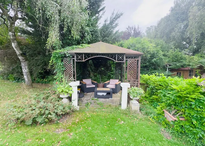 Idyllisches Ferienhaus, Pool & Badeteich Nahe Wien Gablitz