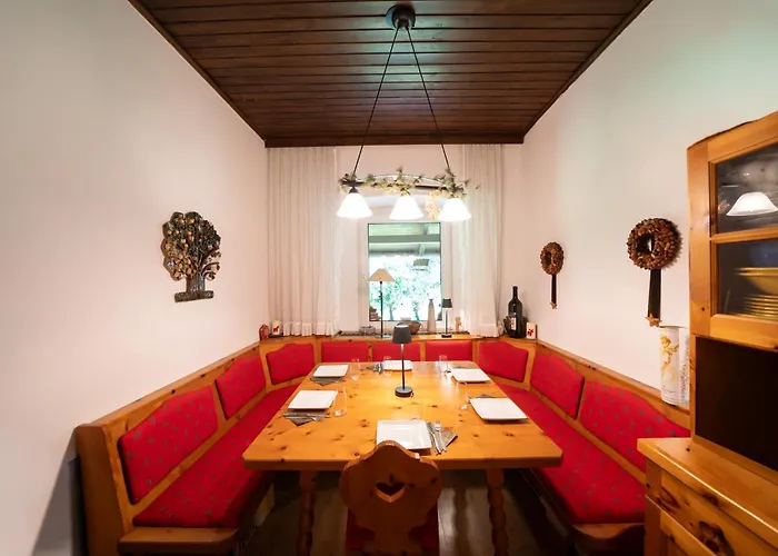 Idyllisches Ferienhaus, Pool & Badeteich Nahe Wien *